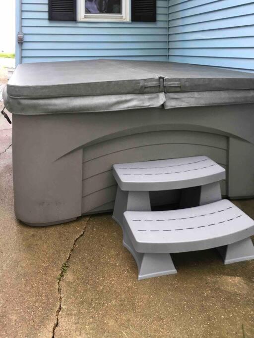 Vila Caddy Corner Has A Hot Tub Just Outside Of Town French Lick Exteriér fotografie
