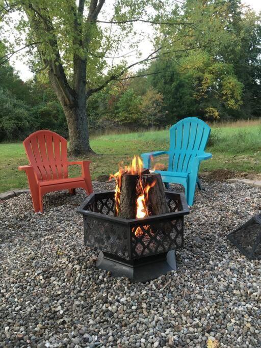 Vila Caddy Corner Has A Hot Tub Just Outside Of Town French Lick Exteriér fotografie