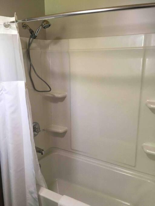 Vila Caddy Corner Has A Hot Tub Just Outside Of Town French Lick Exteriér fotografie