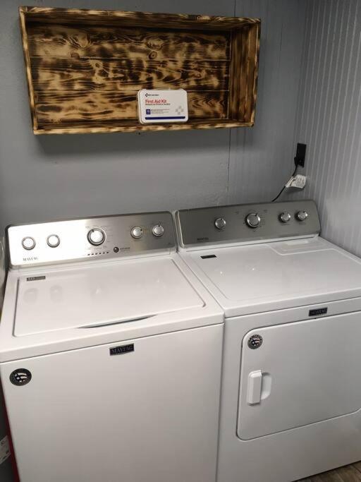 Vila Caddy Corner Has A Hot Tub Just Outside Of Town French Lick Exteriér fotografie